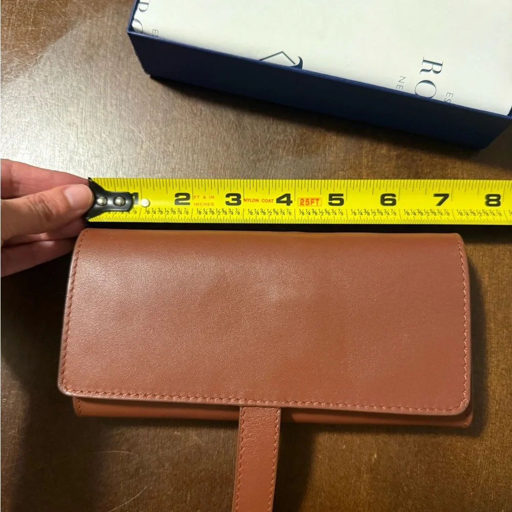 ROYCE New York Black and Brown Leather Cable Organizer